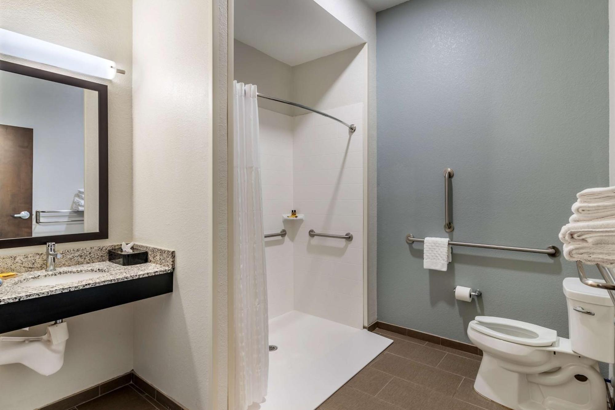 Best Western Plus Bluffton/Hilton Head Hotel Exterior photo