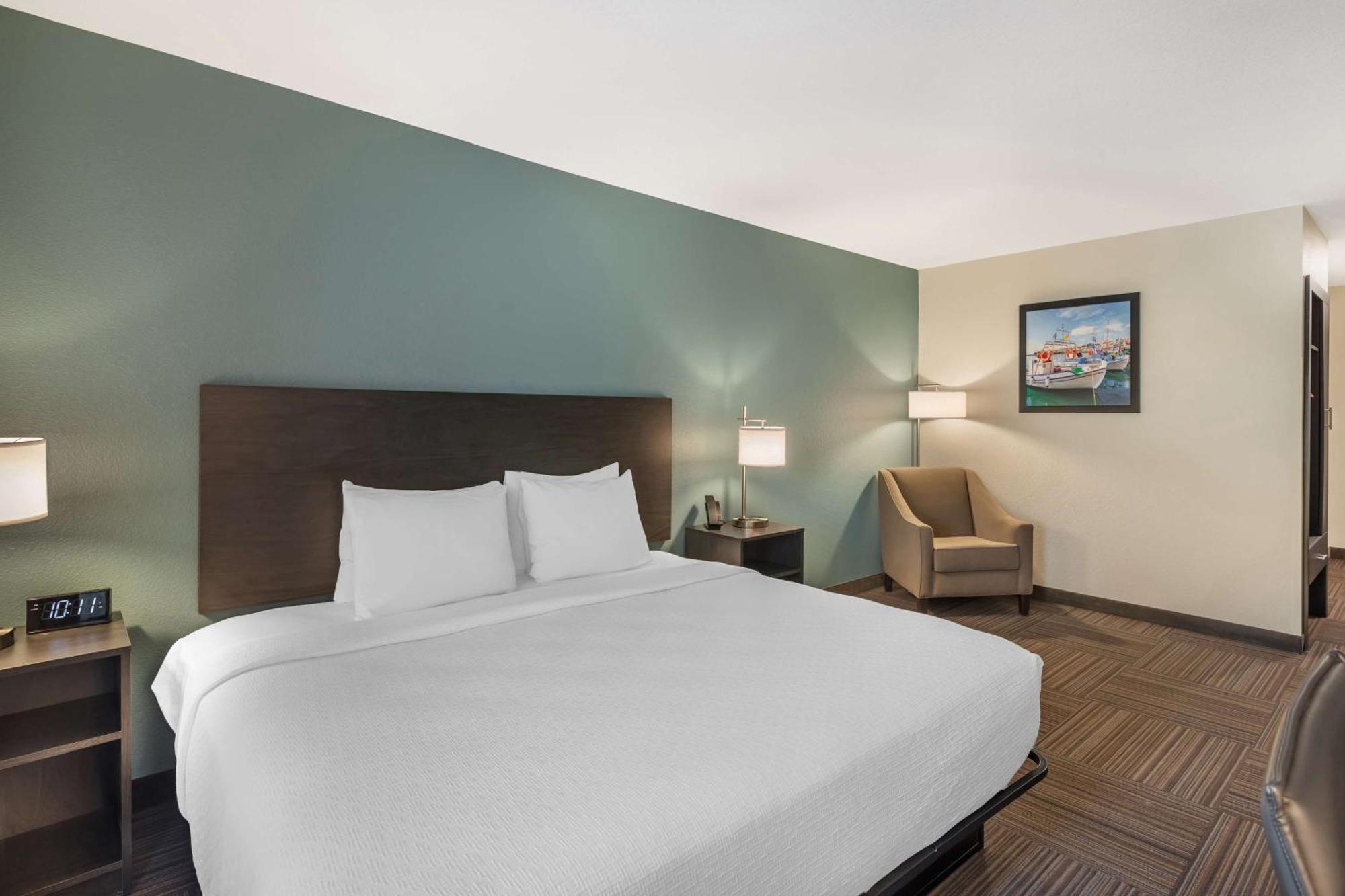 Best Western Plus Bluffton/Hilton Head Hotel Exterior photo